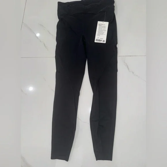 Lululemon NWT Free To Speed Tight Black - Picture 4 of 5